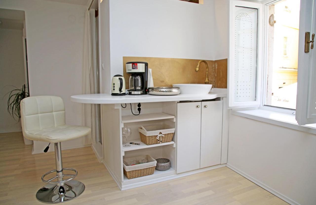 Swan City Apartment & Room Σίμπενικ Εξωτερικό φωτογραφία