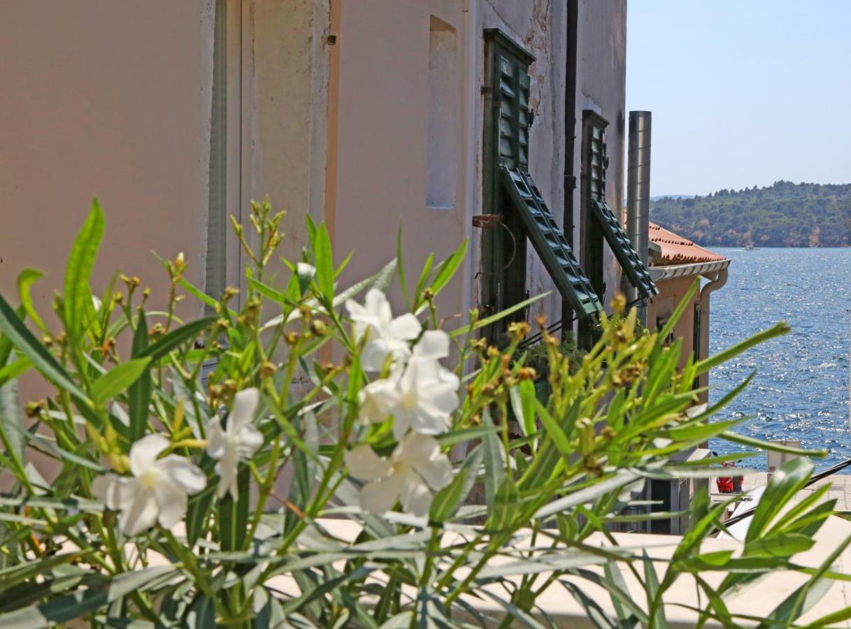 Swan City Apartment & Room Σίμπενικ Εξωτερικό φωτογραφία