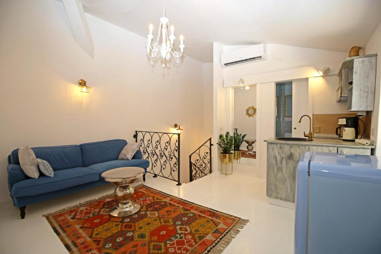 Swan City Apartment & Room Σίμπενικ Εξωτερικό φωτογραφία